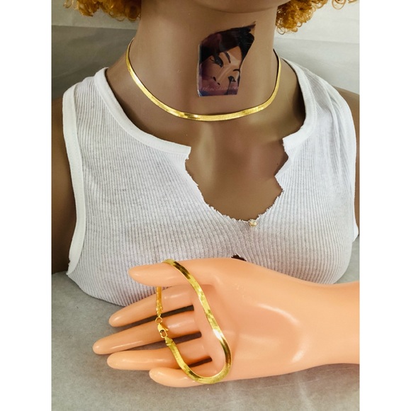 🔥Beautiful gold color flat necklace set any every occasion - Picture 3 of 7